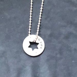 Jewish star To Life 18 inch medallion necklace